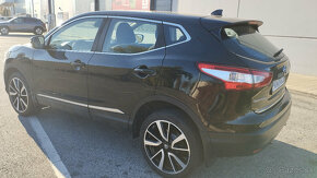 Predám Nissan Qashqai 1.2 DIG-T Automat rv.2016 - 4