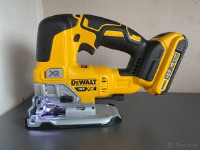 DeWALT DCS334 Akumulátorová bezuhlíková priamočiara píla - 4