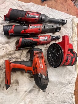 Milwaukee rázove ráčne a Hilti autoservisne náradie - 4