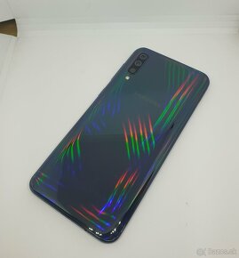 kvalitný Samsung Galaxy A50 6.4\"LCD 4GB/128GB - 4