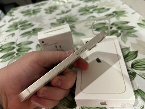 iPhone 13 White 128gb - 4