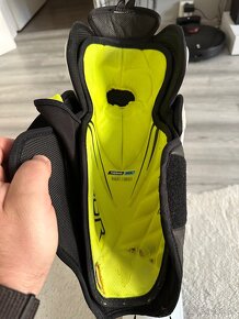 Hokejove Holene Bauer Vapor 2X - 4