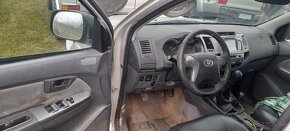 Predám toyota hilux  2.5tdi r2012 - 4