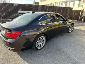 BMW 740d F01 rok 2012 XDrive Mpacket 225 kw - 4