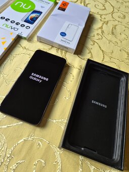 Samsung galaxy black S22 128 GB bez skrabancov ako novy - 4