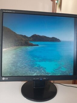 LG MONITOR 19 palcov - 4