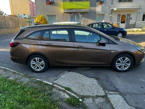 Opel Astra Sports Tourier1.4 Benzín - 4