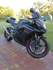 Suzuki gsxr 1000 - 4