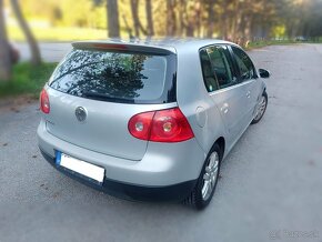 Volkswagen Golf 5 - 4