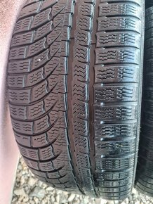 235/40 R18 Nokian WR A4 zimné - 4