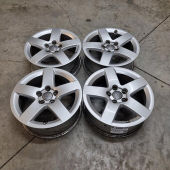 Hliníkové AUDI disky 5x100 R15 6.0J ET38 - 4