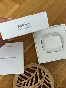 Apple Air Pods 3 - 4