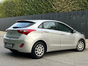 Hyundai i30 1.6 CRDI 81 kW - 4