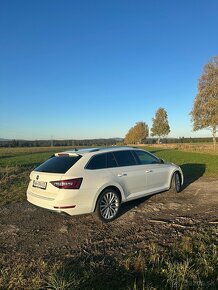 Škoda Superb 2.0 tdi 140kw DSG 4x4 - 4