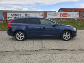 Volvo V60 D3 2.0L Momentum Geartronic - 4