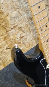 Fender Stratocaster USA 2006 - 4