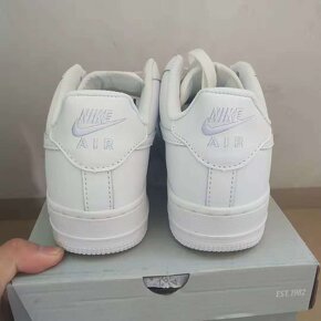 NIKE AIR FORCE 1 - 4