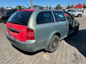 Lacno rozpredám Škoda Octavia I na náhradné diely - 4