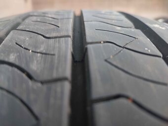 Letne pneu 215/60 r17 C - 4