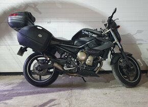 Yamaha XJ6 - 4