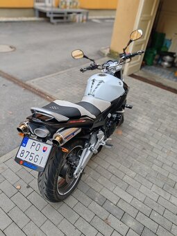 Suzuki gsr 600 - 4