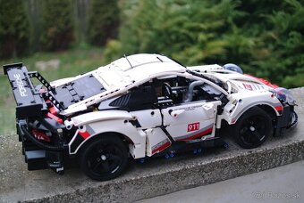 LEGO Technic 42096 Porsche 911 RSR - 4