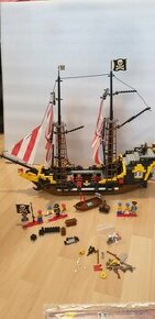 LEGO Pirátska loď - 4