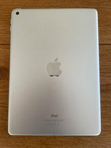 Apple iPad 6th gen 32GB Wifi - 4