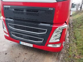 Predám ťahač Volvo fh500 - 4