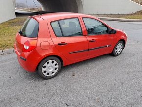 Renault Clio III 1.4 16V - 4