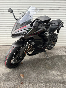 Kawasaki Ninja 1100SX SE - 4