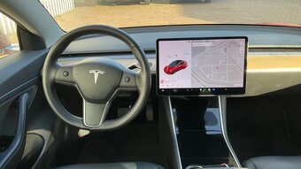 Tesla model 3 - 4