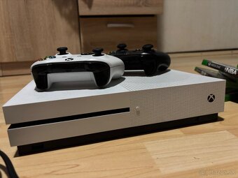 Xbox One S - 4