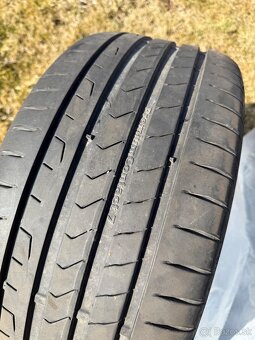 Continental 245/45 R18 - 4