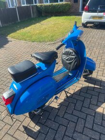 PIAGGIO VESPA 125cc - 4