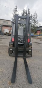 LINDE H45D-01 boční posuv, vidle 2 m - 4