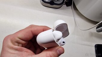 AirPods Pro 2 s MagSafe nabíjacím púzdrom (USB-C) - 4