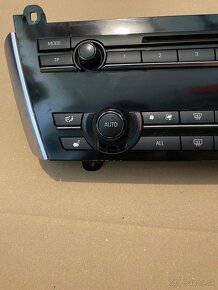 Ovládanie klimatizácie a radia BMW F07 BMW 530 D GT - 4