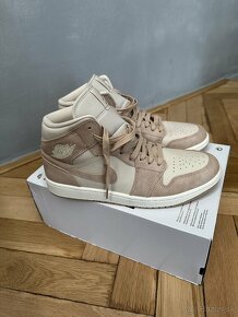 Air Jordan 1 Mid SE "Legend Brown" - 4