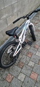 Detský bicykel Bicykel GT Stomper 20” ACE WHT 2022 20" - 4