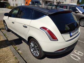 Lancia Delta 1.4 Tjet 88kw benzín, r.v 2009 - 4