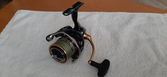 navijak  Daiwa 20 Exceler LT 3000-C - 4