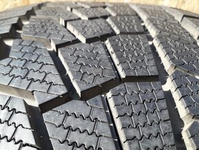 235/40 r19 zimne pneumatiky - 4