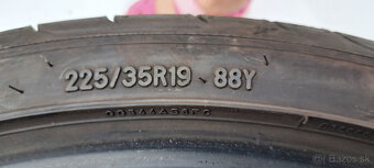 1x Goodyear 225/35R19 - 4