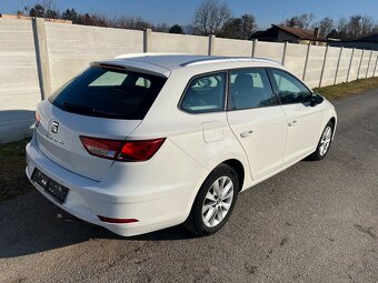 Seat Leon ST 1,6 TDi DSG 88000 km Keyless - 4