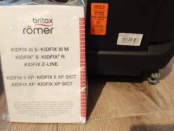 Autosedačka Britax Römer Kidfix 15-36 kg - 4