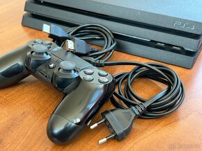 PlayStation 4 Pro 1TB CUH-7216B - 4