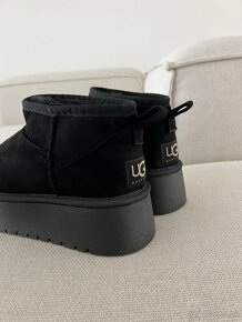 Ugg platform mini dámske čižmy čierne - 4