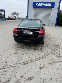 Volvo S80 2.4 D5 manuál - 4