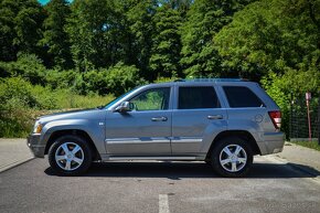 Jeep Grand Cherokee Overland / SUV / 4X4 / COMBI - 4